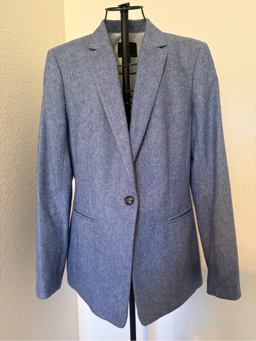 Classic Women's Light Blue Single-Button Blazer and Matching Italian Wool Skirt